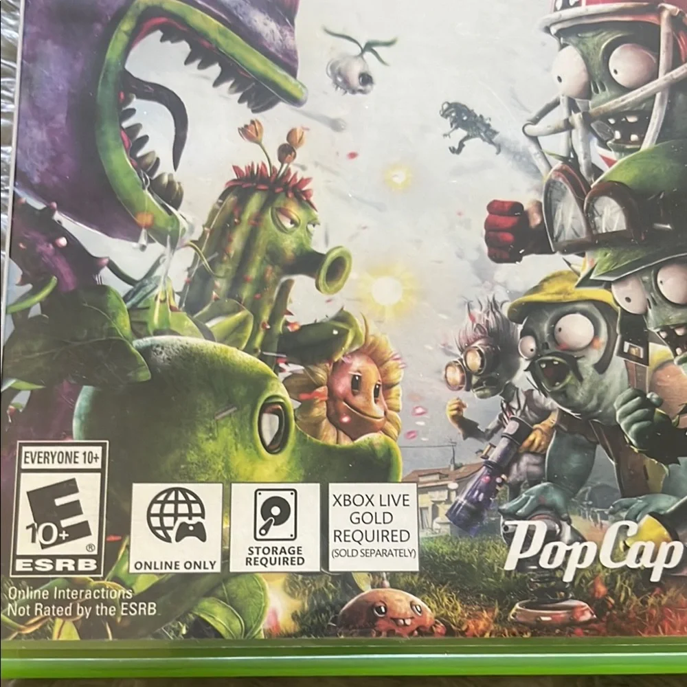 Green Xbox 360 Video Game Plants vs Zombies Garden Warfare